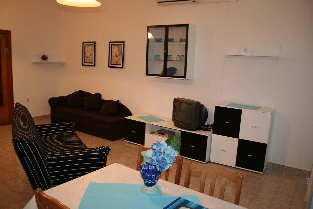 Apartments Susy Pula Kroatien